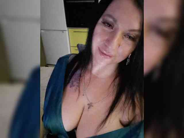 Nikoletta25 webcam