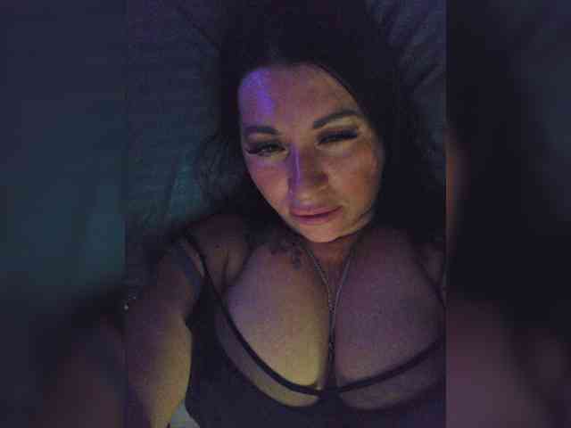Nikoletta25 webcam