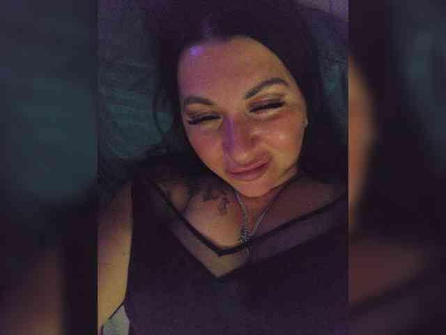 Nikoletta25 webcam