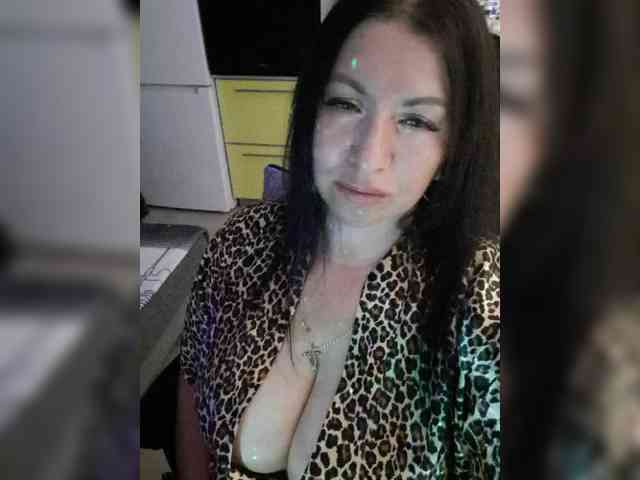 Nikoletta25 webcam