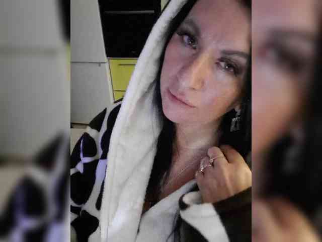 Nikoletta25 webcam