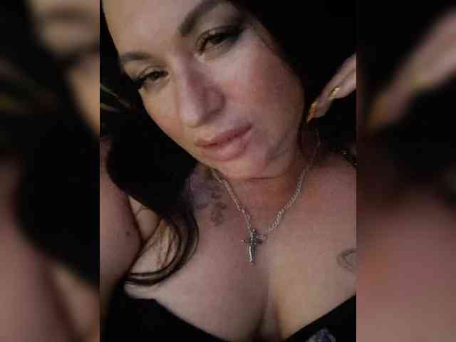 Nikoletta25 webcam