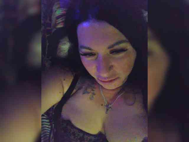 Nikoletta25 webcam