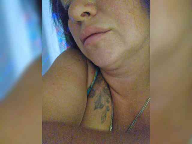 Nikoletta25 webcam