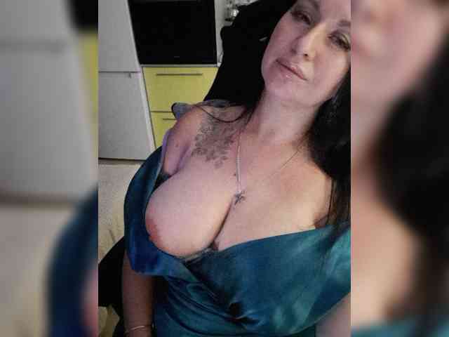 Nikoletta25 webcam
