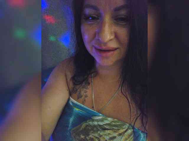 Nikoletta25 webcam
