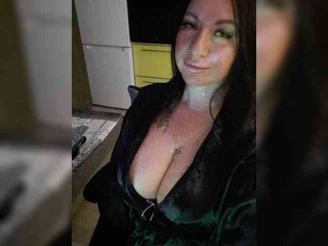 Nikoletta25 webcam