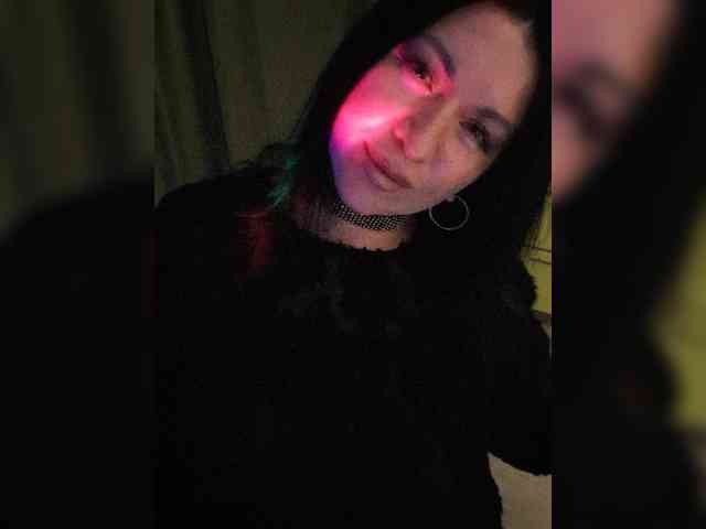 Nikoletta25 webcam