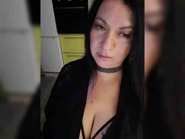 Nikoletta25 webcam