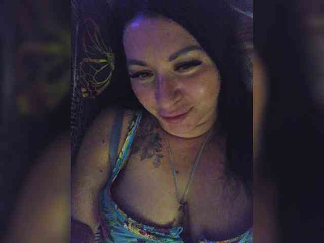 Nikoletta25 webcam