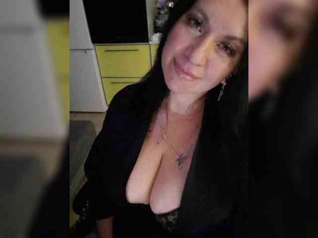 Nikoletta25 webcam