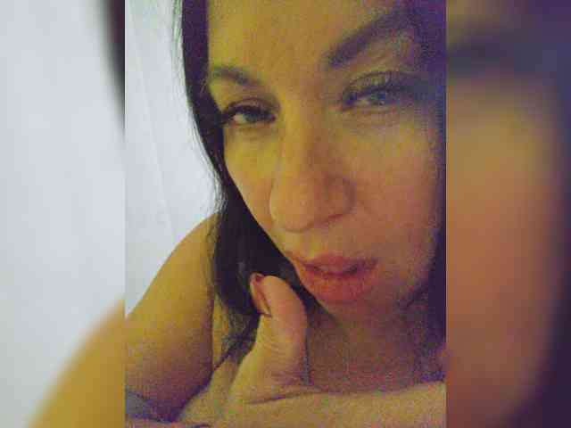 Nikoletta25 webcam