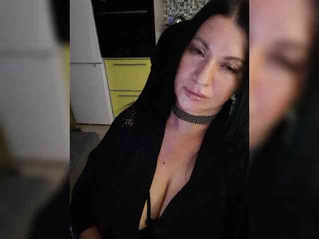 Nikoletta25 webcam