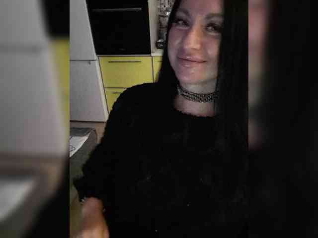 Nikoletta25 webcam