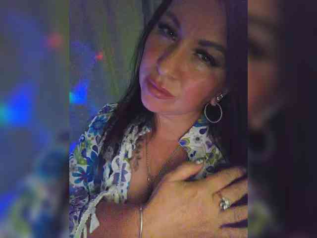 Nikoletta25 webcam