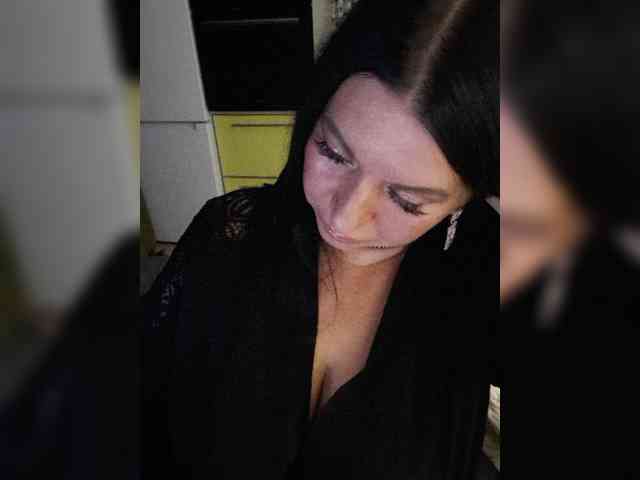 Nikoletta25 webcam