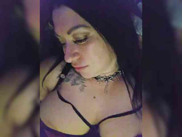 Nikoletta25 Live Webcam on BongaCams