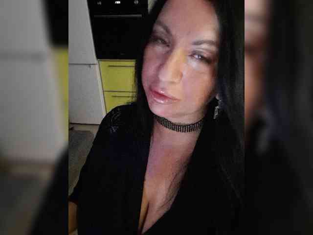 Nikoletta25 webcam