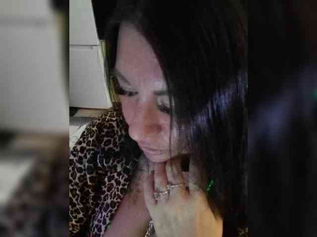 Nikoletta25 webcam