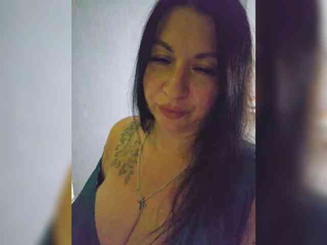 Nikoletta25 webcam