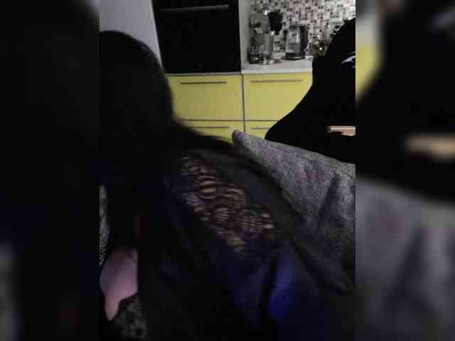 Nikoletta25 webcam