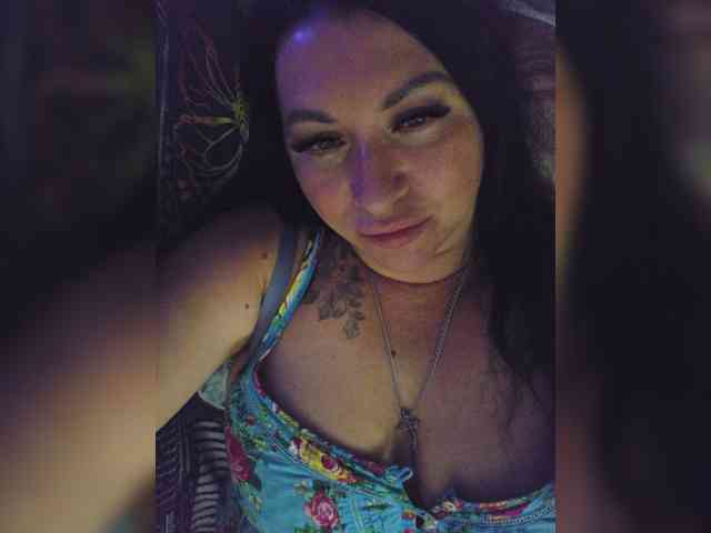 Nikoletta25 webcam