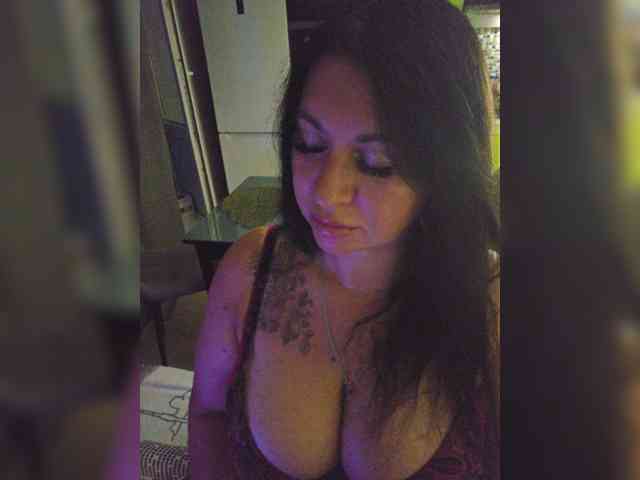 Nikoletta25 webcam