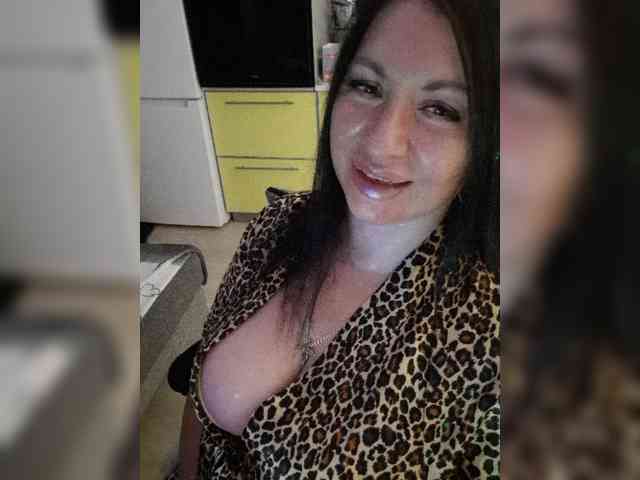 Nikoletta25 webcam
