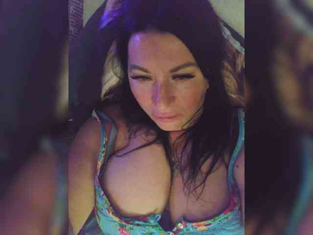 Nikoletta25 webcam