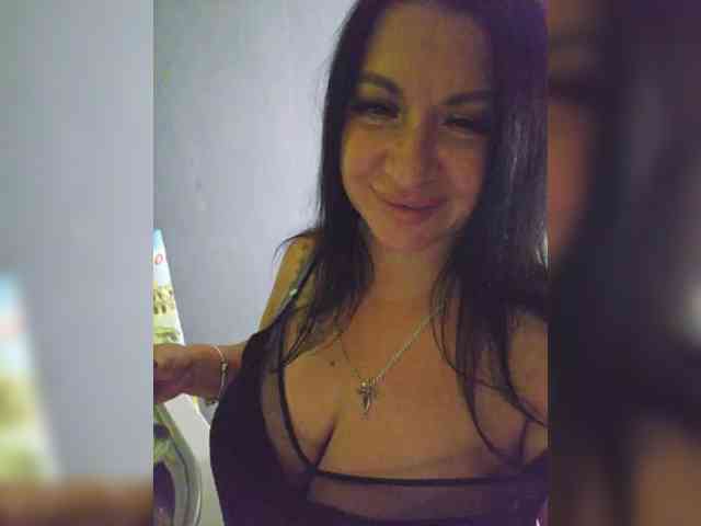 Nikoletta25 webcam