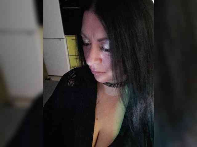 Nikoletta25 webcam
