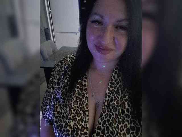 Nikoletta25 webcam