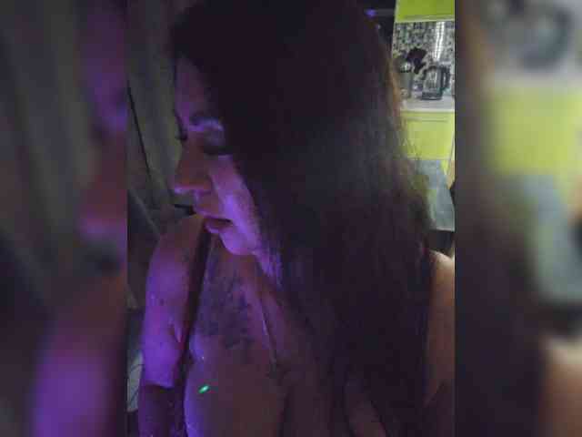 Nikoletta25 webcam