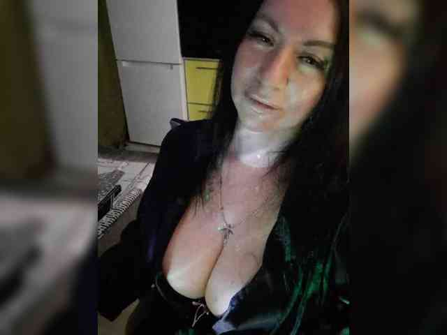 Nikoletta25 webcam