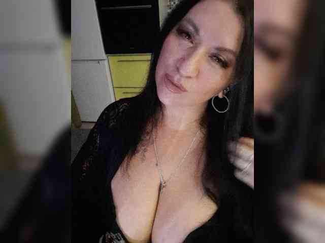 Nikoletta25 webcam