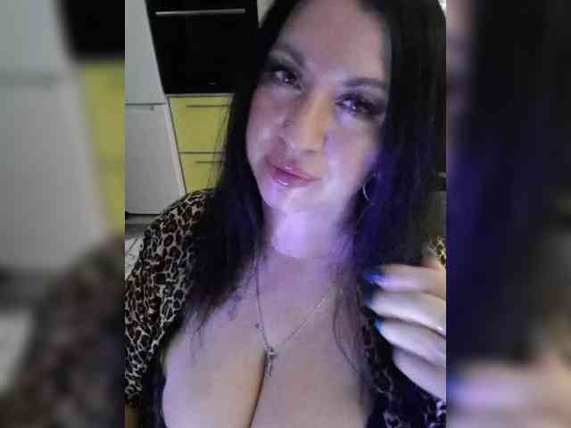 Nikoletta25 webcam