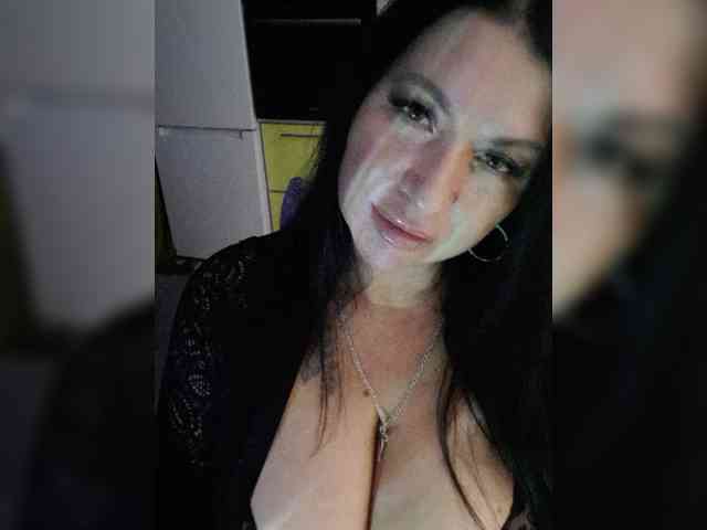 Nikoletta25 webcam