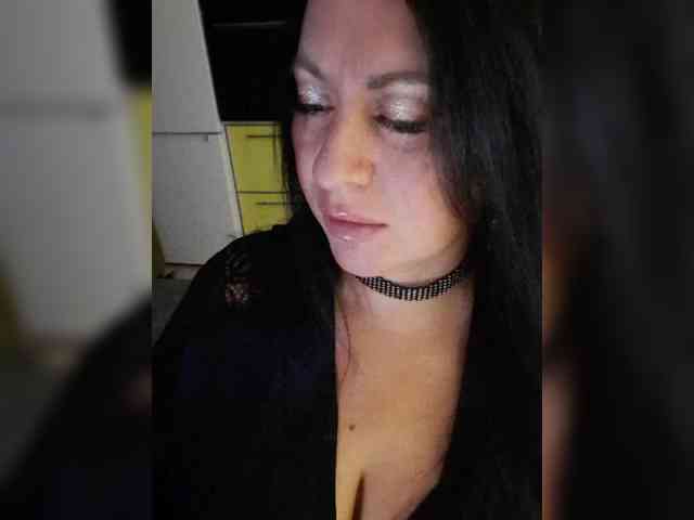Nikoletta25 webcam