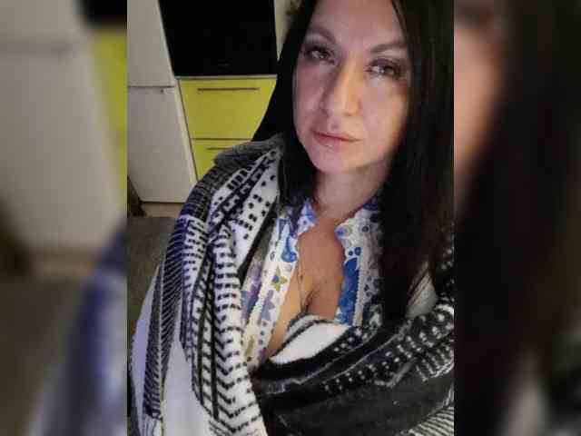 Nikoletta25 webcam