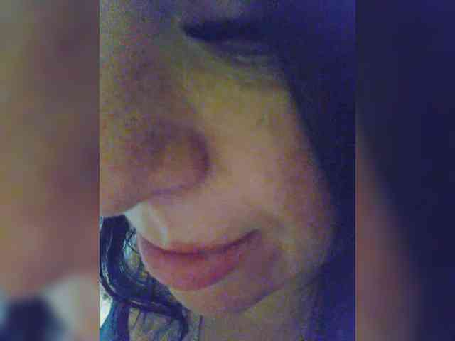 Nikoletta25 webcam