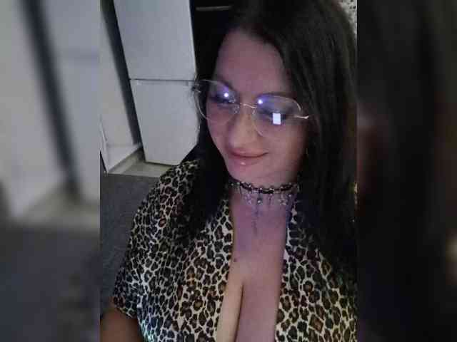Nikoletta25 webcam