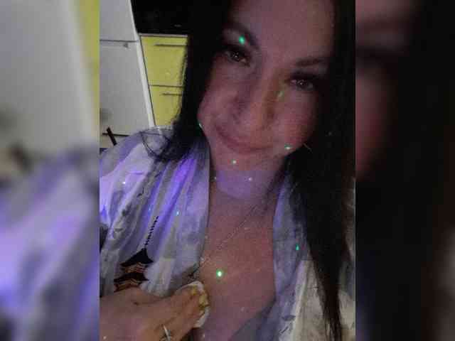 Nikoletta25 webcam