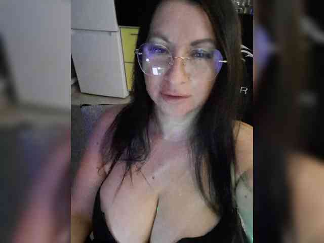 Nikoletta25 webcam