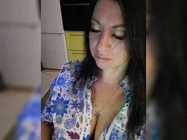 Nikoletta25 webcam