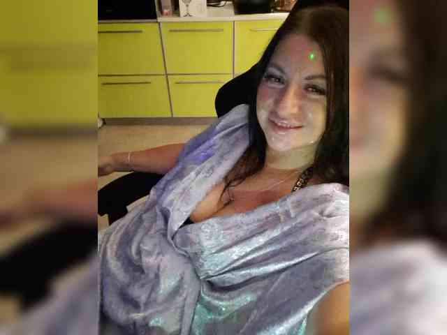 Nikoletta25 webcam