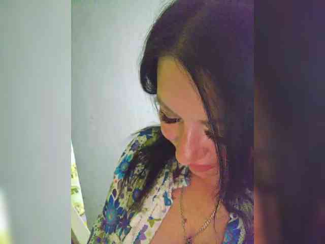 Nikoletta25 webcam
