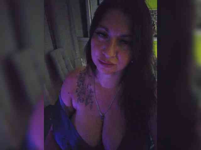 Nikoletta25 webcam