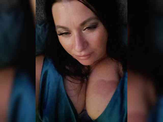 Nikoletta25 webcam