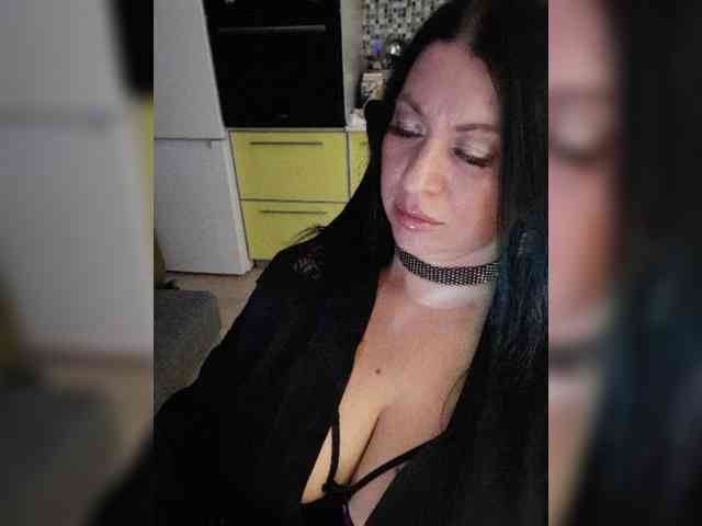Nikoletta25 webcam