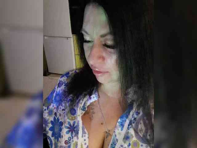 Nikoletta25 webcam